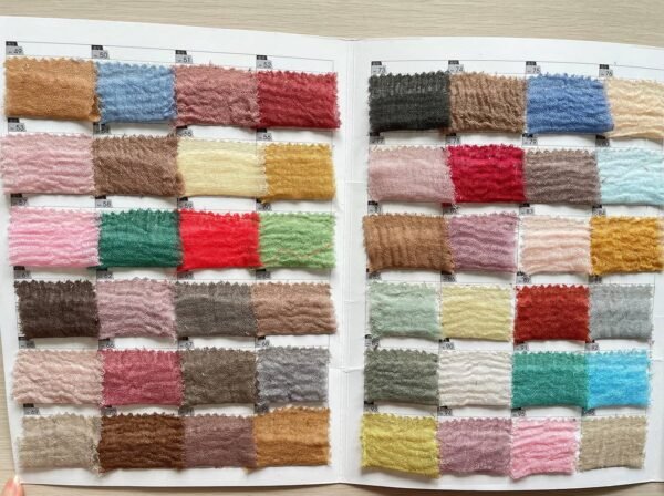 Pleated solid colour cotton-linen blend scarf - Image 7